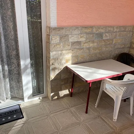 Apartman *